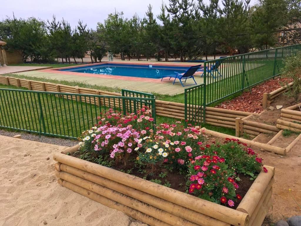 Cabana En Tunquen Con Parrilla, Fogon, Piscina Y Bosque Bagian luar foto